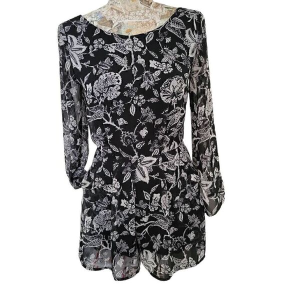 Lush Black and White Flowy Floral Sheer  Shorts Romper - Picture 3 of 10